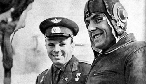 Космонавт не может не летать. Ю. А. Гагарин и В.М. Комаров